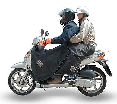 Leg-cover passeger TUCANO URBANO R091 for scooter